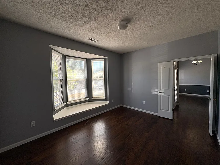 103 Lantana Ct — Photo 18