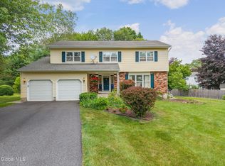 228 Vincenza Ln, Schenectady, NY 12303