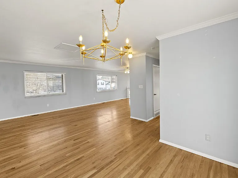 304 Cielo Vista St — Photo 11