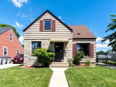 1518 E Howard AVENUE, Milwaukee, WI, 53207