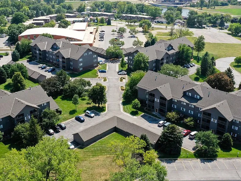 Southfield Apartments — Photo 9