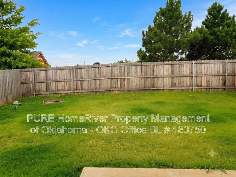 1601 Everglade Ct — Photo 8
