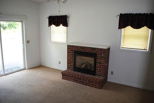 3rd image of 4122 Ridgeglen Rd