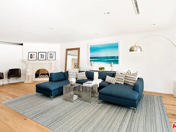 5th image of 1936 N Gramercy Pl