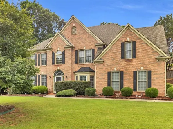 947 Summer Forest Dr, Suwanee, GA 30024