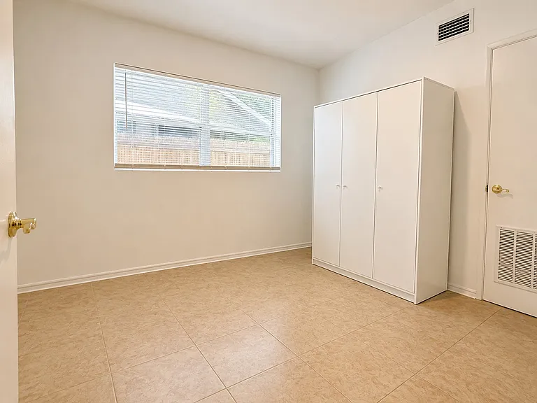 1716 E Kaley Ave #1 — Photo 11