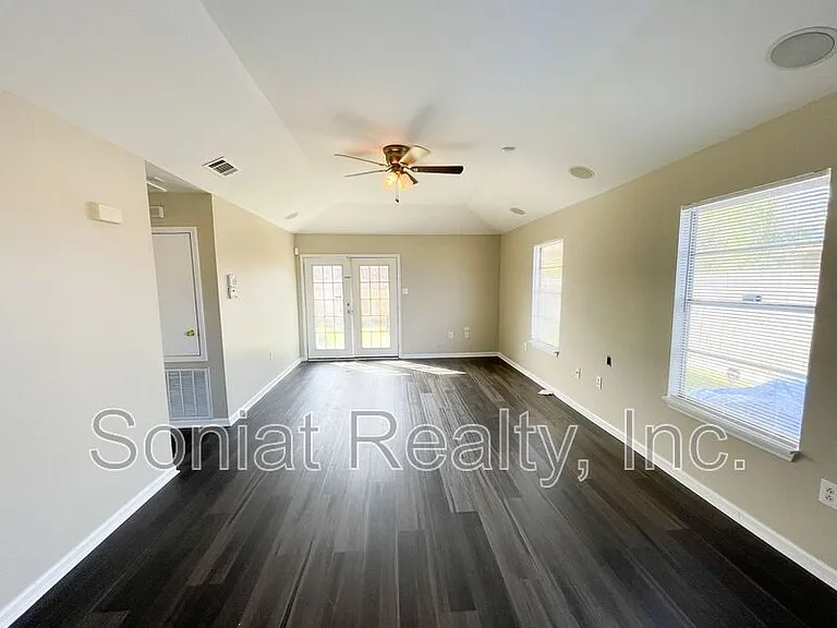 7596 Morel St — Photo 7