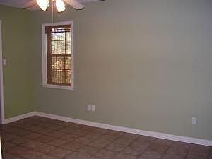 4th image of 126 Drive 1572