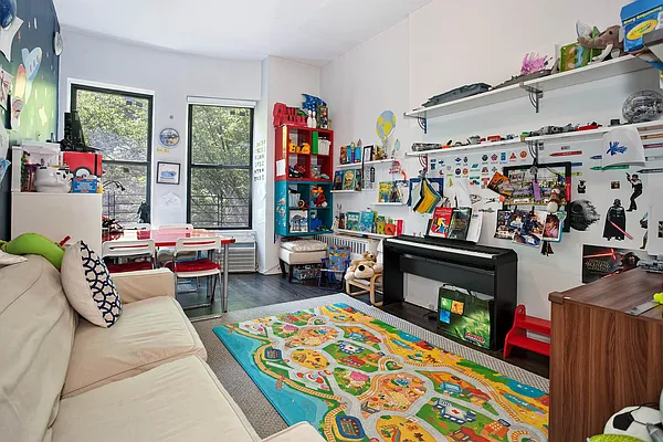 Rented by Douglas Elliman | media 13