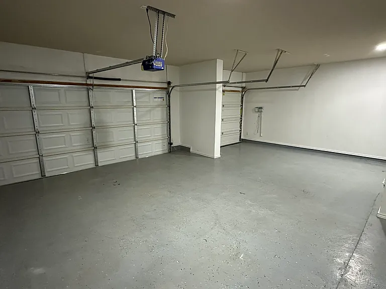 2303 Scott Dr — Photo 11