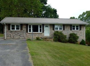 4103 Ranch Rd, Johnson City, TN 37601