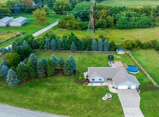 1518 Fenceline Dr, Machesney Park, IL 61103