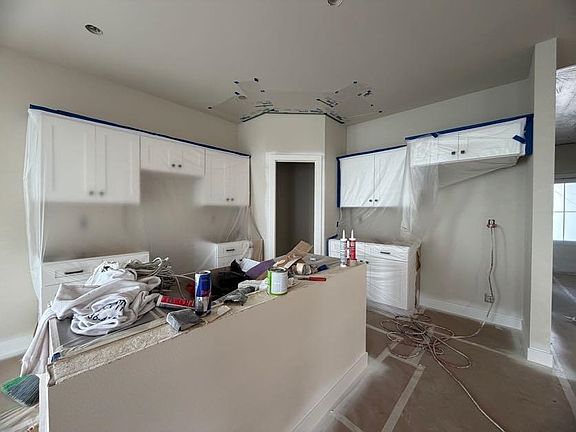 4th image of 102 Kinsey St