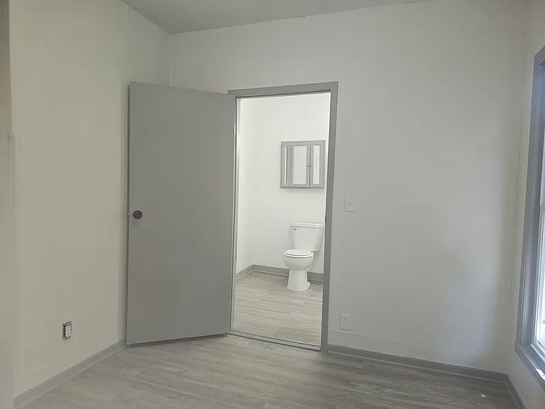 1225 Cherry St — Photo 17