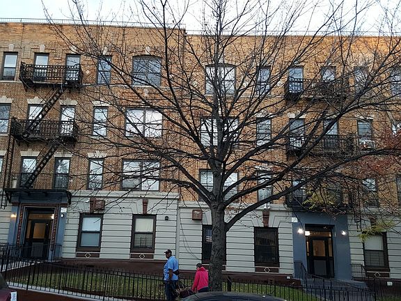 3rd image of 1351 Eastern Pkwy APT 4D