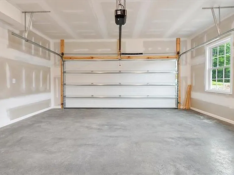 224 Bishop Rd — Photo 12