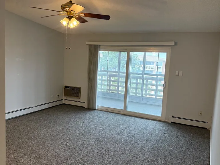 350 S Clinton St #6D — Photo 5