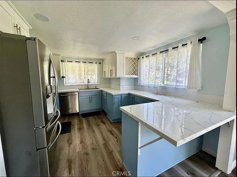 46 Meadowlark Ln — Photo 12