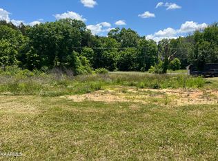 1432 Ridgeview Dr, Clinton, TN 37716