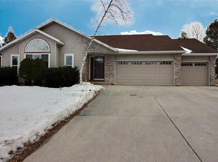 920 N Perry Pkwy, Oregon, WI 53575