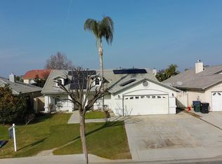 4110 Serene Oak Dr, Bakersfield, CA 93313