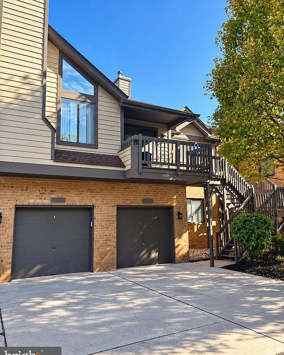 1605 Augusta Cir