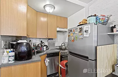 Rented by (Legacy) Elegran