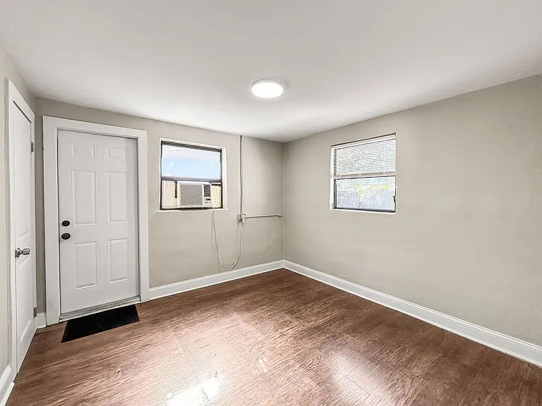 1515 E 31st Ave — Photo 13