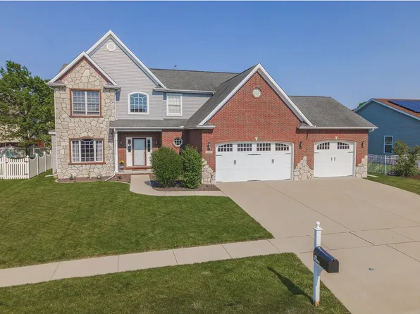 1608 Whitmer Ct, Bloomington, IL 61704