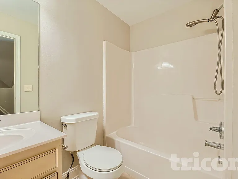 87 Thomas Place Dr — Photo 5