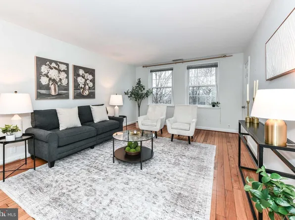 3279 S Stafford St APT B2, Arlington, VA 22206
