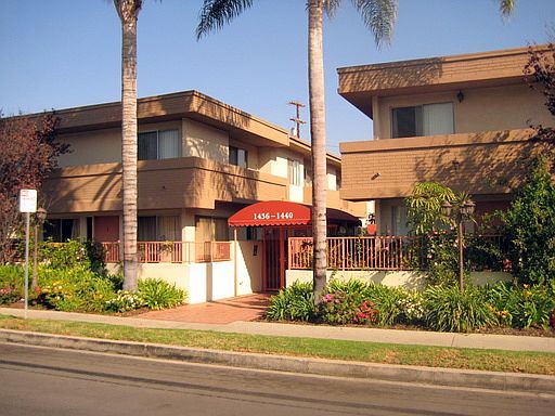 1st image of 1436 Armacost Ave APT 3