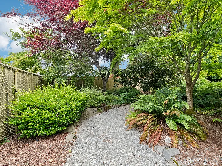 8615 236th St SW — Photo 31