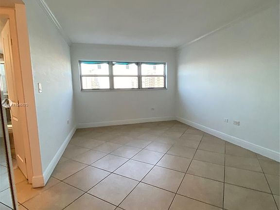 4th image of 1881 Washington Ave APT 14D