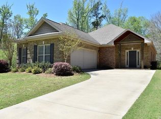655 River Birch Cir, Wetumpka, AL 36093