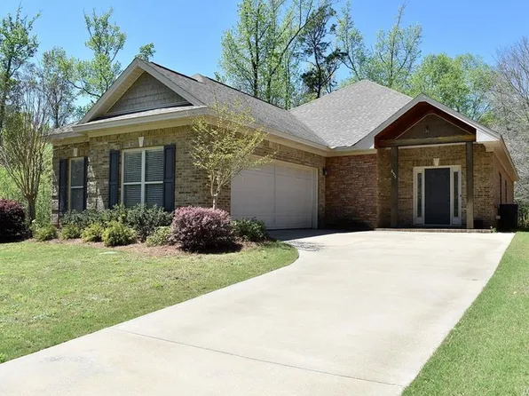 655 River Birch Cir, Wetumpka, AL 36093