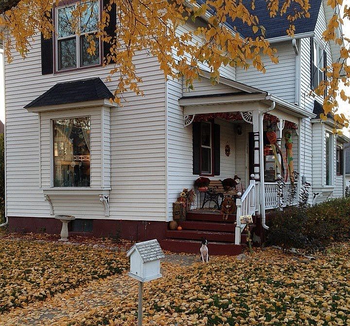 2nd image of 2366 Randolph St