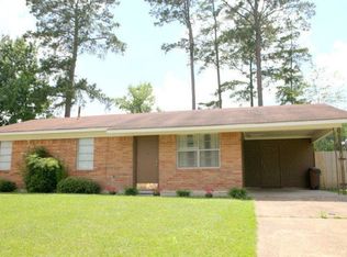613 Magnolia St, New Llano, LA 71461