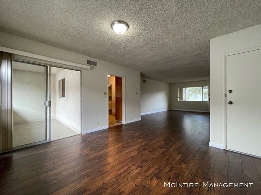 1st image of 939 Arcadia Ave #L