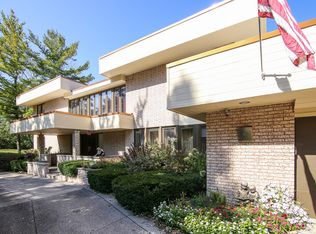 2175 Churchill Ln, Highland Park, IL