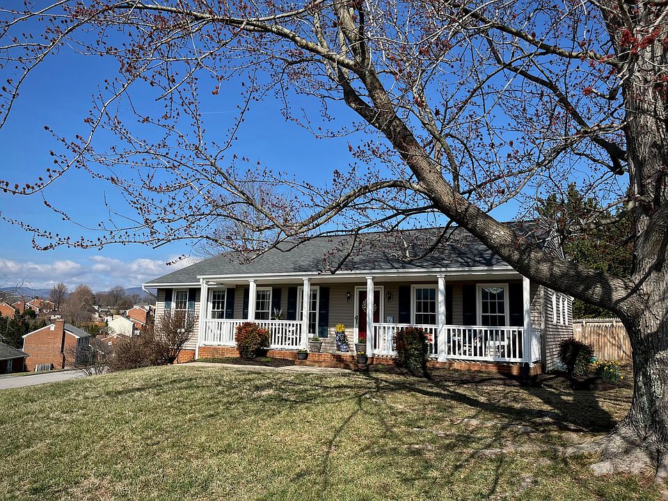 1st image of 655 Joan Cir