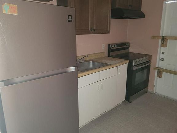 3rd image of 1649 W 26th St #2