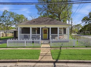 1215 Main St, Richmond, TX 77469