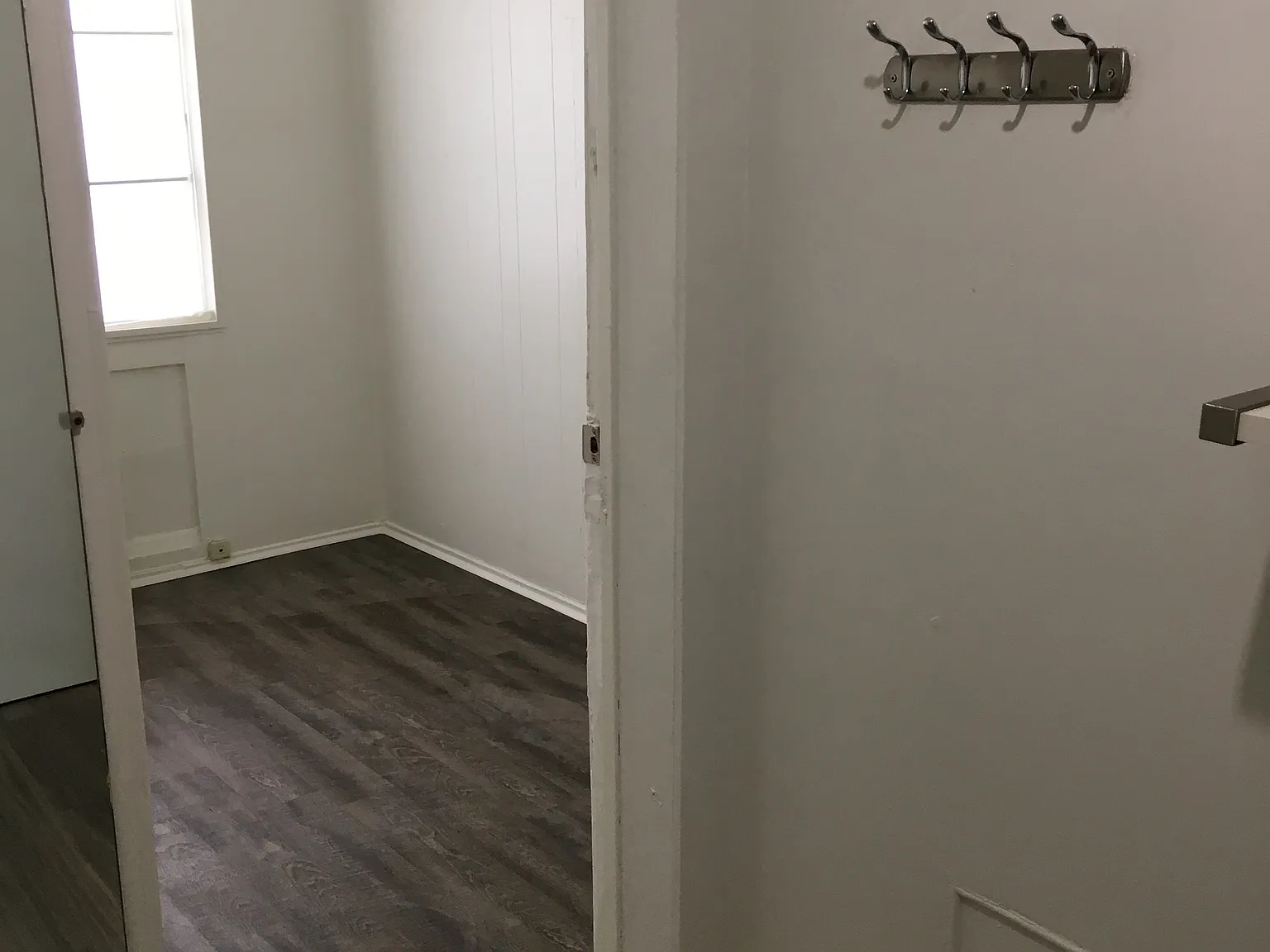 2 bed, 700 sqft, $2,200 — Photo 2