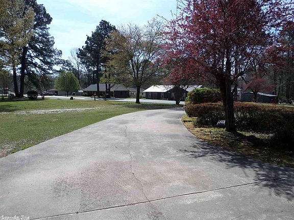 3rd image of 7401 N Pinewood Dr