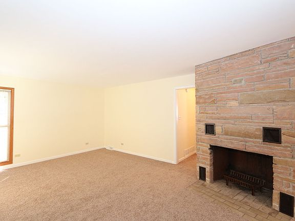 4th image of 5412 Oakwood Dr