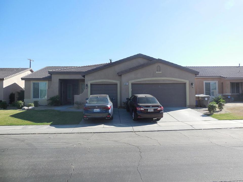 1st image of 81211 Avenida Romero