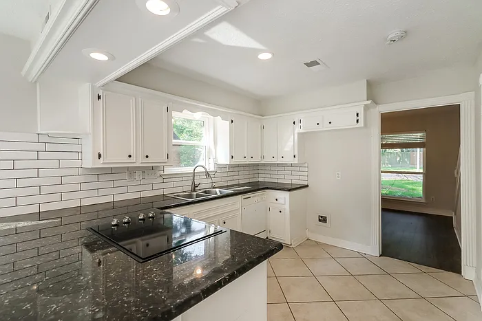 18011 Tall Cypress Dr — Photo 5