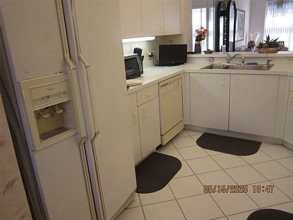 5th image of 7586 Trent Drive #405