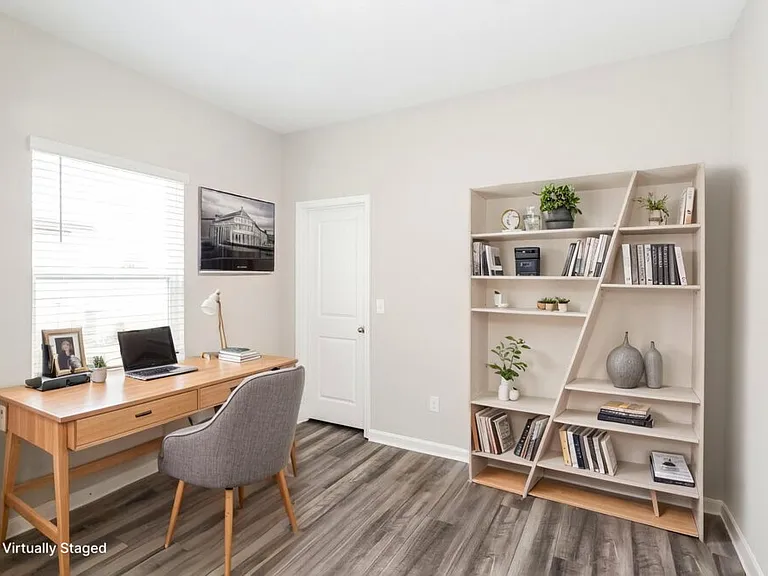 960 Kelly Fern Loop — Photo 15